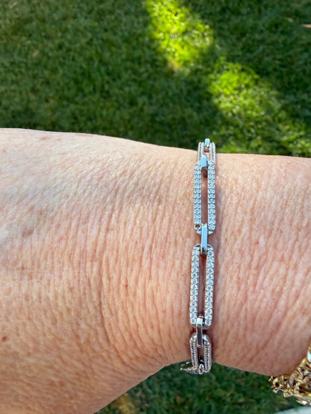 White gold bracelet with rectangular pave links